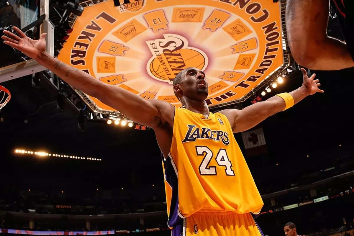 Kobe Bryant Inducted Into Basketball Hall Of Fame | SportsInsider.com