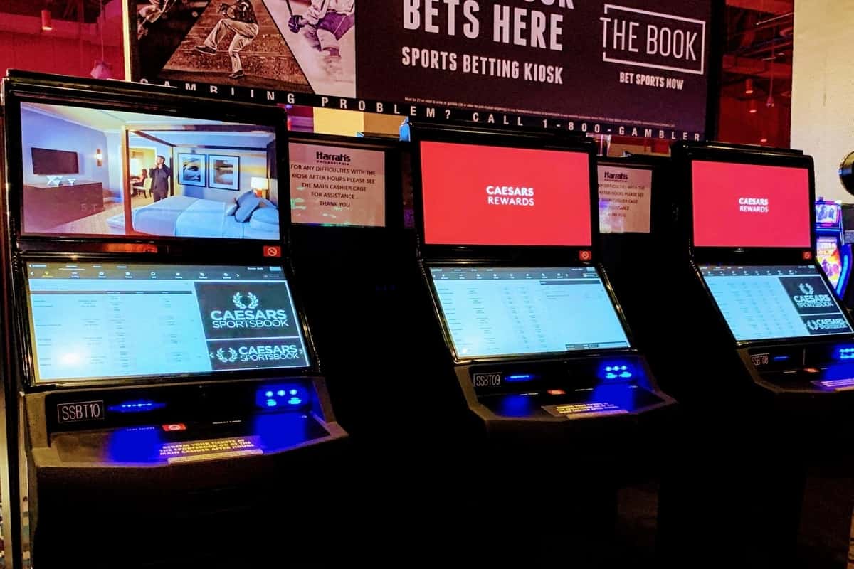 Arizona Dbacks, Caesar's Entertainment team up to bring mobile sports  betting, sportsbook to downtown Phoenix